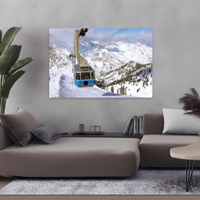 Téléphérique aérien dans une station de ski Snowbird, station de ski, Utah, États-Unis, paysage contemporain abstrait et tranquille