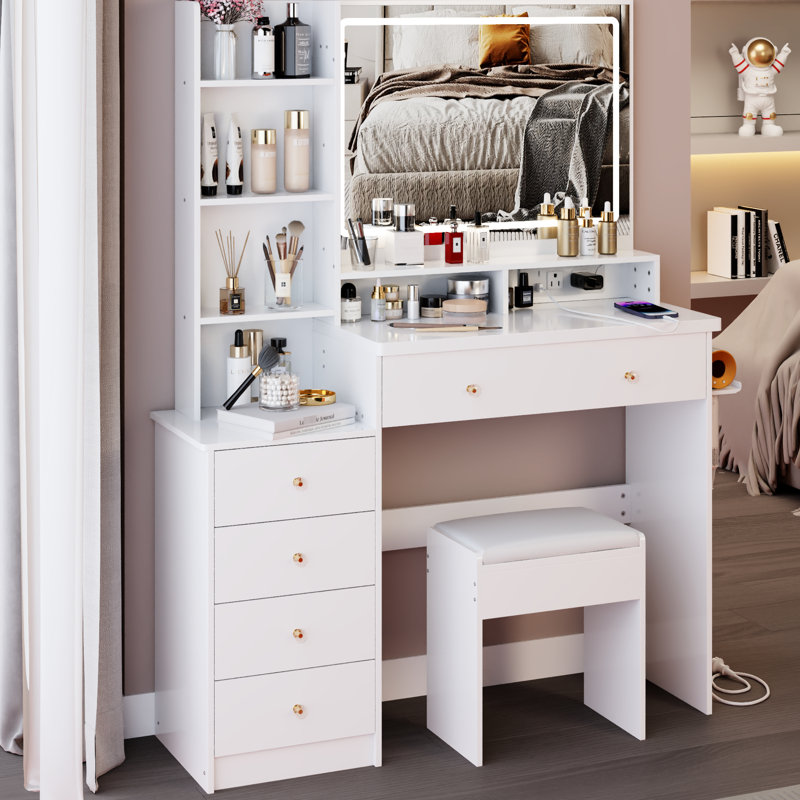 Table de coiffeuse de 41 po avec tabouret rembourré. Miroir à DEL réglable 3 couleurs, 2 AC et 2 ports. Commode blanche de style américain.