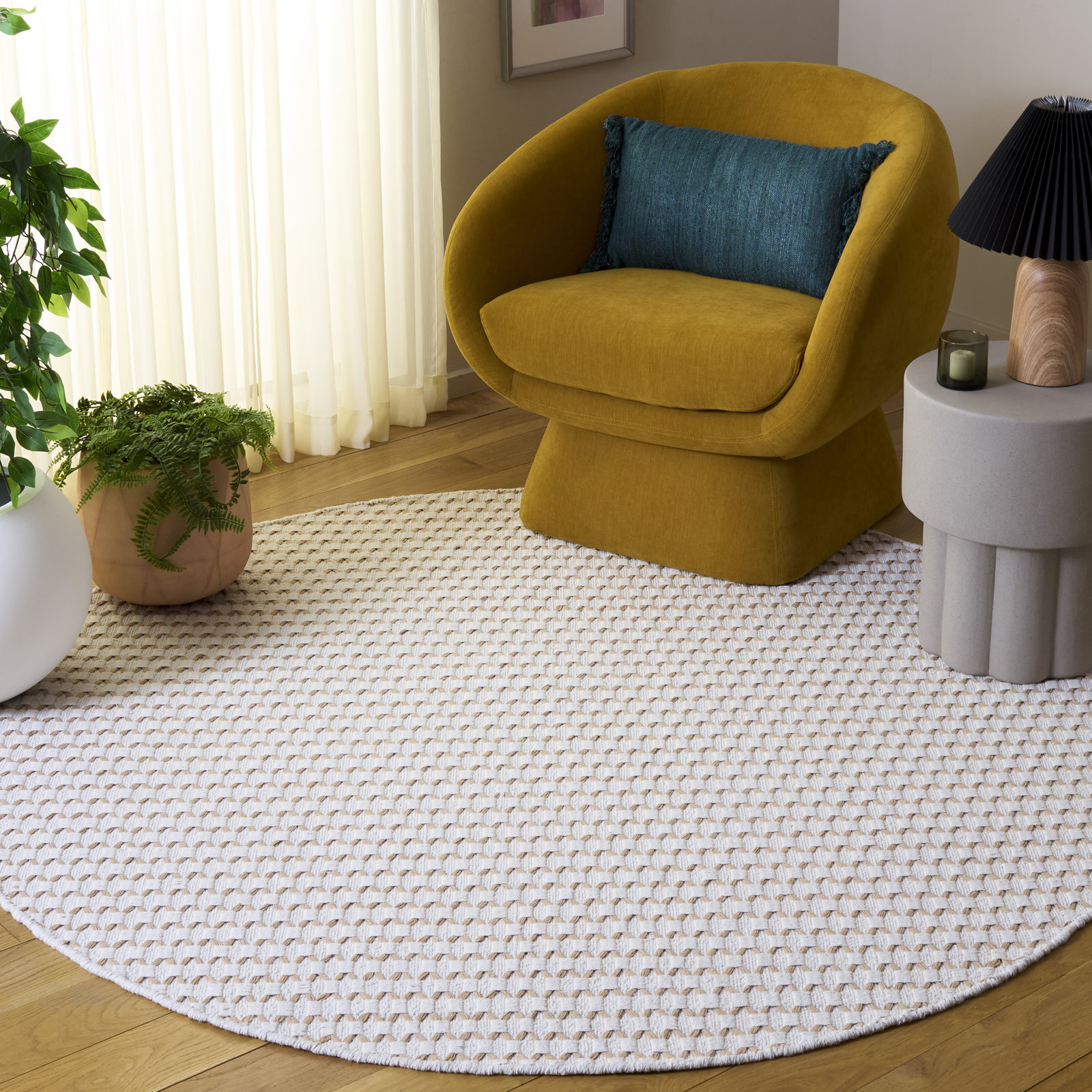Hand-Woven Chevron Cotton Rug, Round 6'