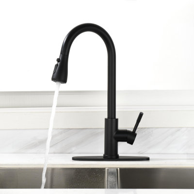 Single Level Stainless Steel Kitchen Sink Faucets with Pull Down Sprayer