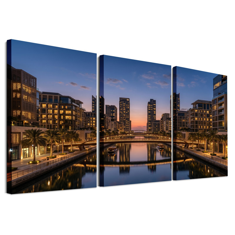 «Modern Canal City at Dusk with Palm Trees», ensemble de 3 impressions sur toile, 36"H x 24"W x 3pcs