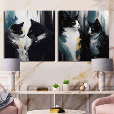 Ensemble de 2 chats blancs et noirs captivants