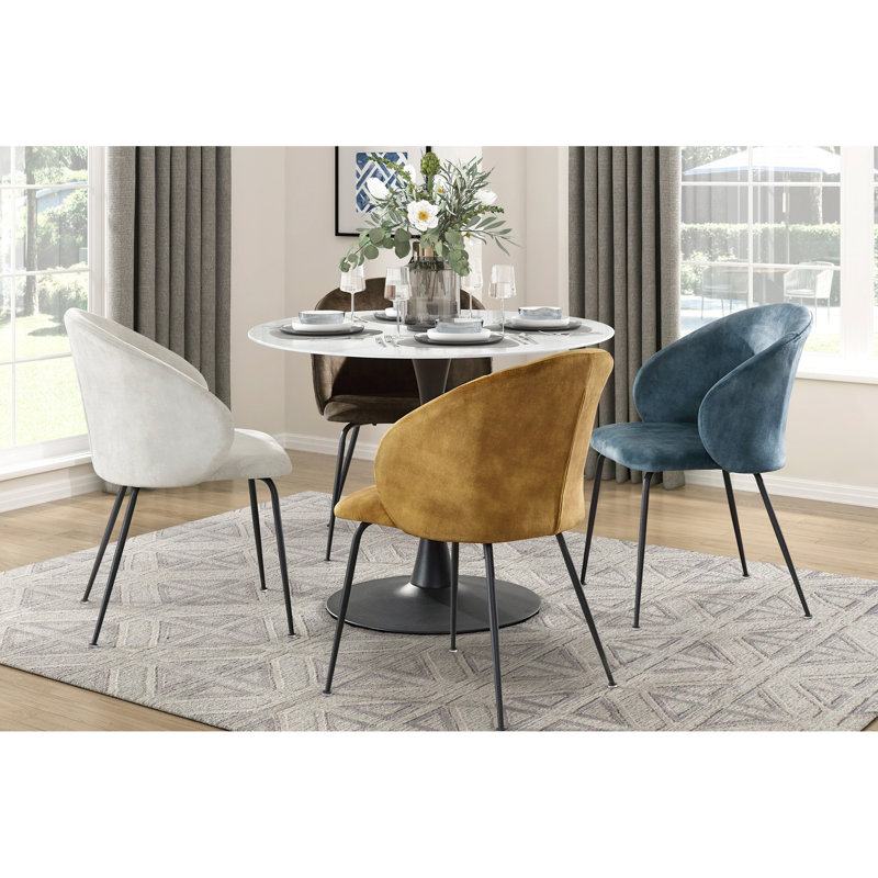 Chaise d'appoint en velours beige 2 pièces, avec pieds en métal noir pour les chaises de style moderne en velours,