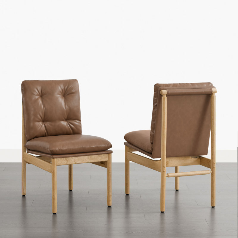 Chaise rembourrée en bois massif avec finition naturelle, Saddle Brown Faux Leather