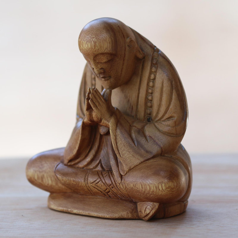 Statue méditation en bois
