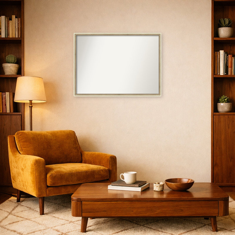 Miroir mural Petronella, L 40 po x H 29 po, Blanc vieilli Castellan
