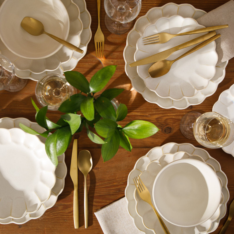 Bloomhouse - 2 Time Oprah's Favorite Things - Ensemble de vaisselle Yuelu Bloom - Ensemble de 16 assiettes et bols festonnés en relief (service pour 4) - Blanc jasmin
