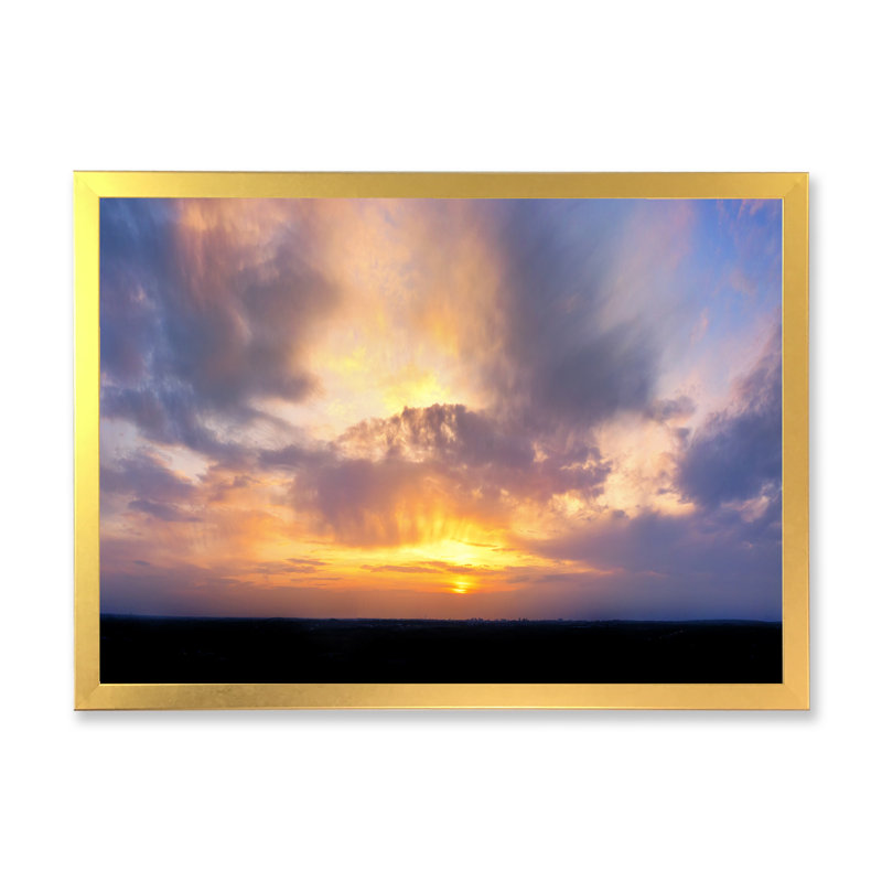 Été coucher de soleil ciel dramatique - décoration murale traditionnelle sur toile, H 44 po x l 34 po x P 1,5 po, Cadre doré