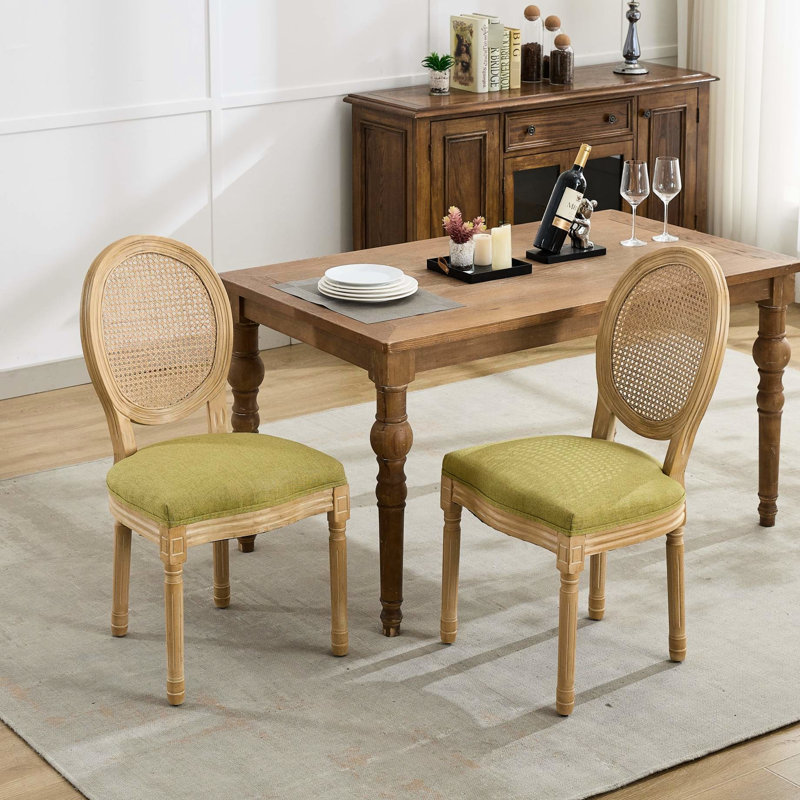 Chaises de salle à manger de style français antique, structure en hévéa massif peint, couleur olive, dossier en lin, pour un confort optimal et une expérience agréable pour 2 personnes.
