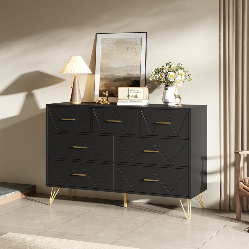 Commode 7 tiroirs pour chambre à coucher avec panneau cannelé moderne