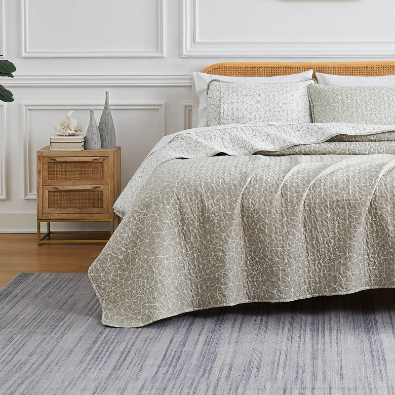 Taupe Geometric Microfiber Full/Queen Reversible Quilt Set