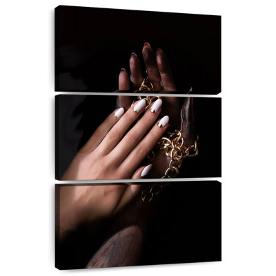 Chic Minimalist Nails