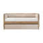 Lit de jour moderne avec lit gigogne escamotable, revêtement capitonné et finition naturelle pour la chambre à coucher ou le salon.