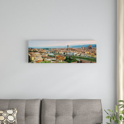 Bâtiments dans une ville, Ponte Vecchio, rivière Arno, Duomo Santa Maria Del Fiore, Florence, Toscane, Italie - reproduction d'art sur toile tendue