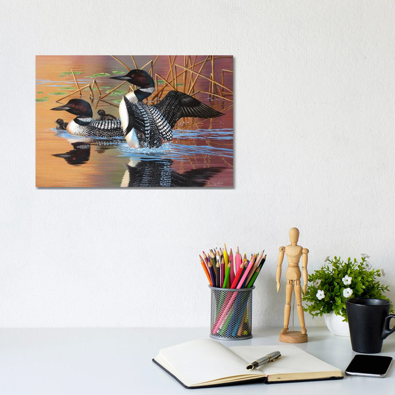 «Loon Family» par Cynthie Fisher - impression sur toile tendue, H 8 po x l 12 po x P 0,75 po