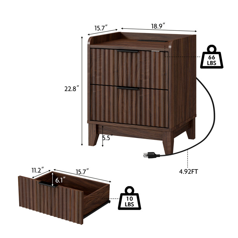 Tables de chevet en bois avec station de charge et 2 tiroirs cannelés Franzi, Brun