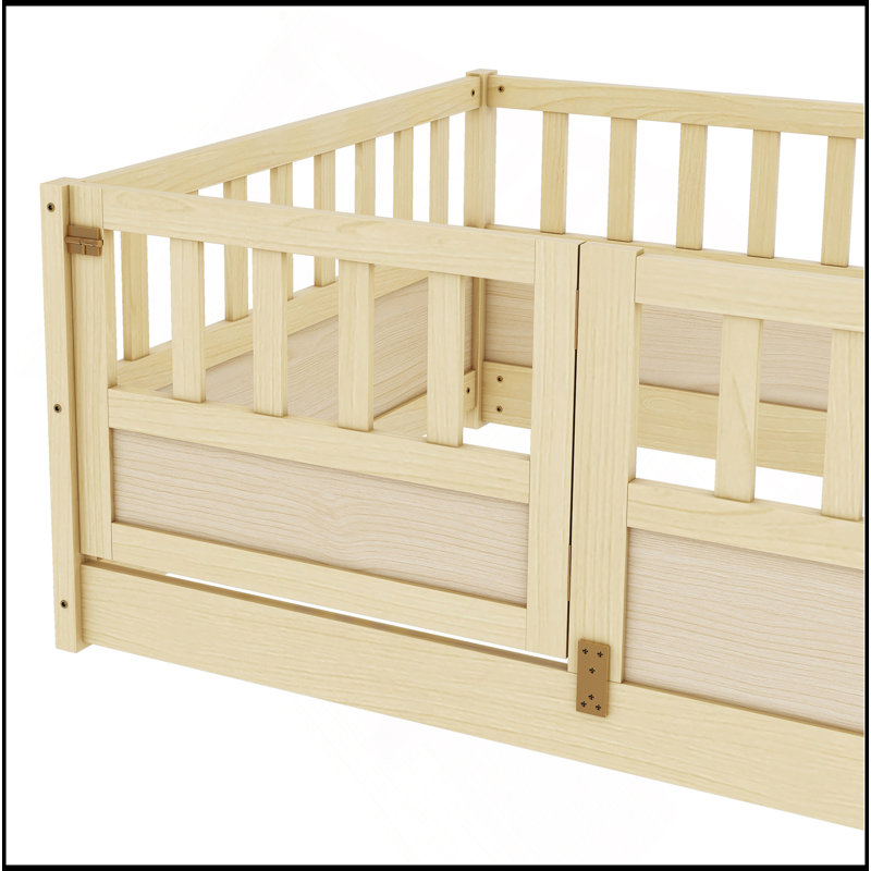 Lit simple au sol avec barrière et porte de haute sécurité, conception en bois Montessori pour la chambre à coucher