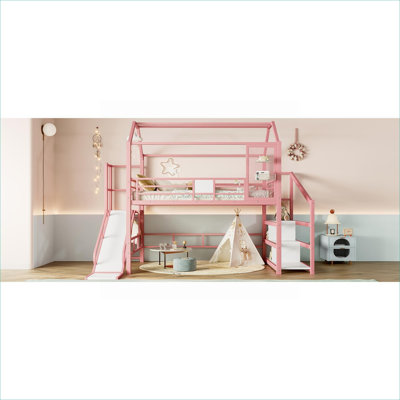 Lit mezzanine pleine grandeur en forme de maison avec glissade, escalier et tablettes de rangement intégrées, fabrication en bois aggloméré et en métal, rose rosé