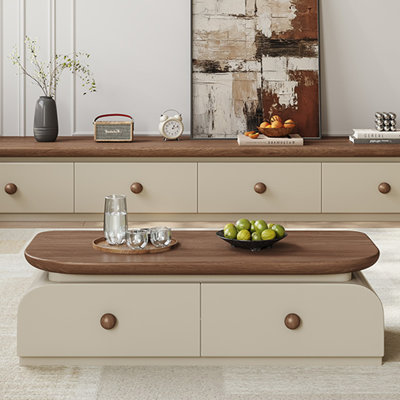 Table basse moderne de style américain.