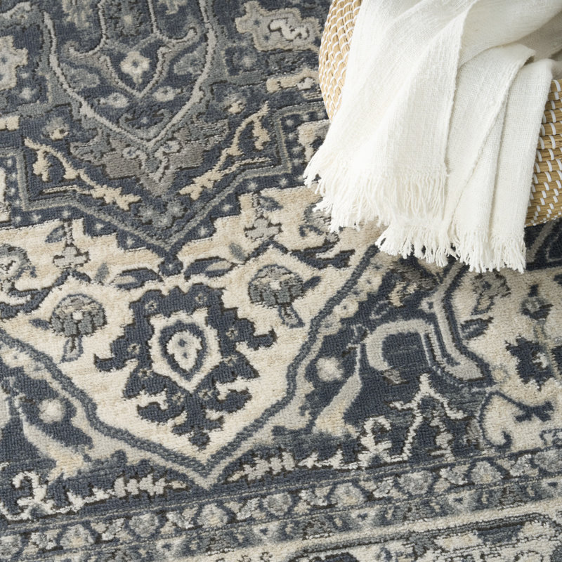 Graelyn Navy Ivory Vintage Indoor Rug, Rectangle 5'3" x 7'3"