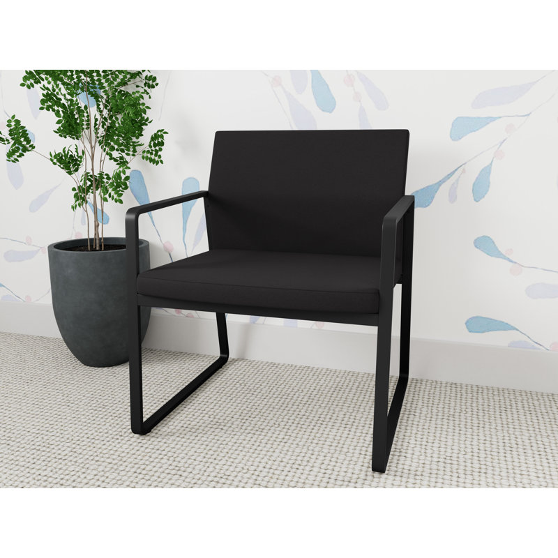 Chaise d'invité surdimensionnée Gansett, Noir, Portes ouvertes en tissu noir