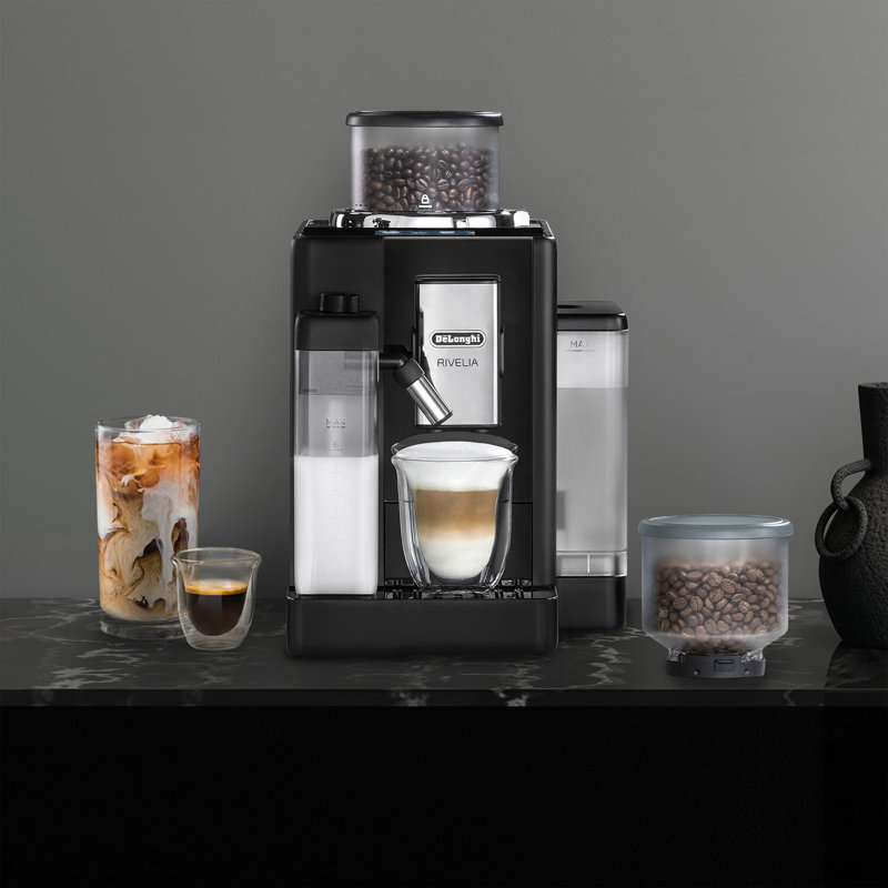 De'Longhi Fully Automatic Espresso Machine in Black, Black