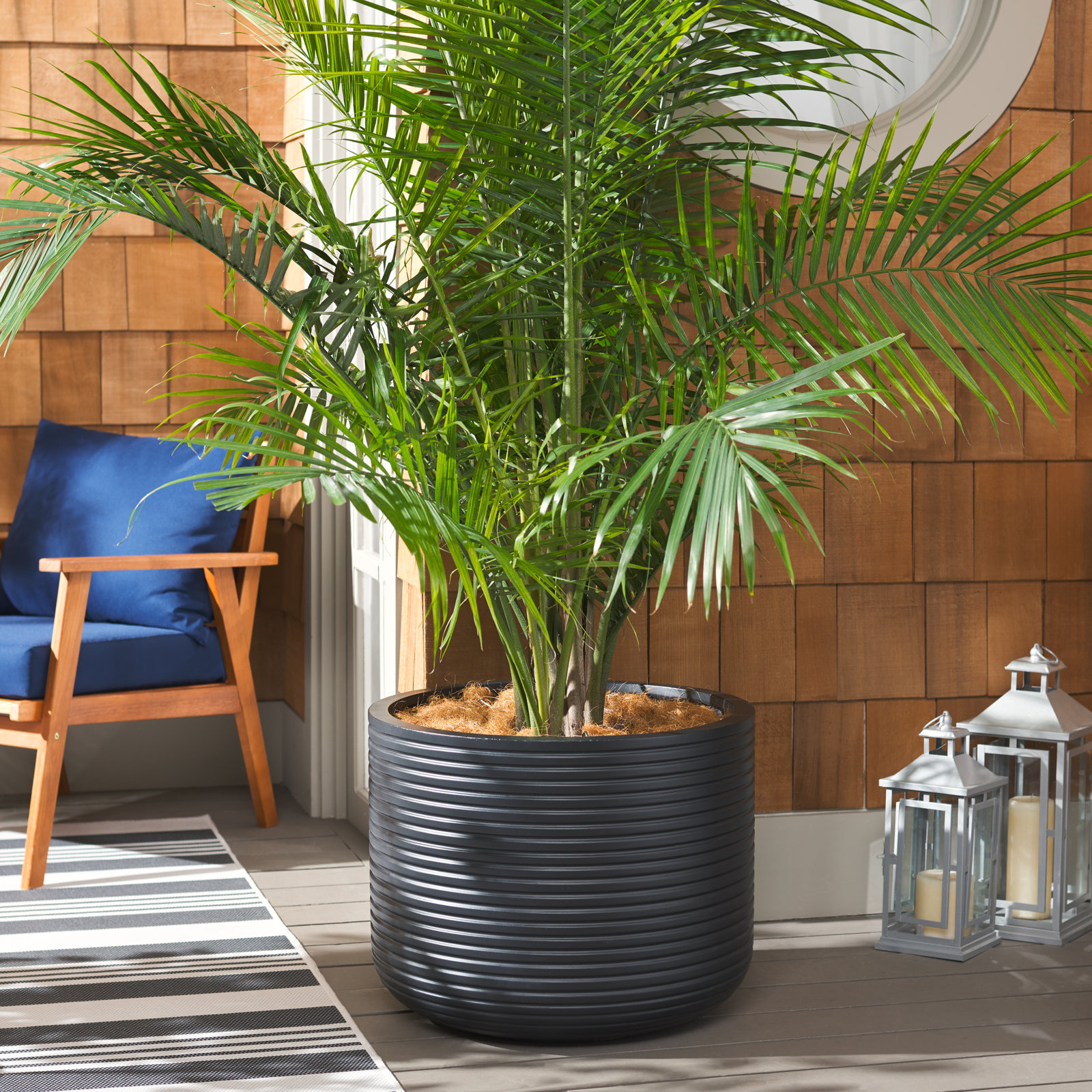 Norah 23" Pot Planter, Black