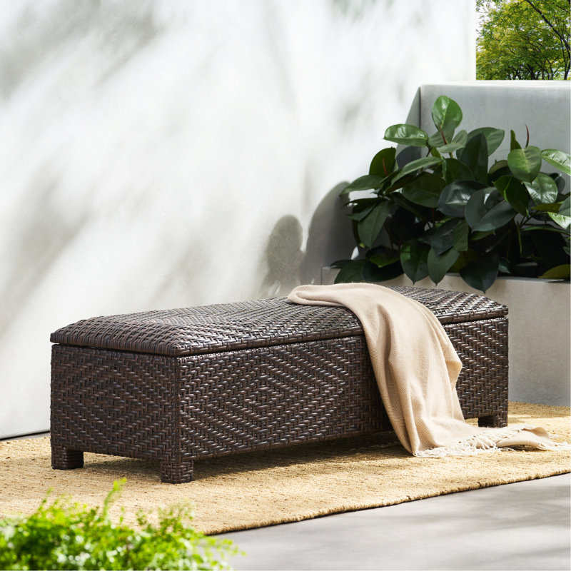 Banc de rangement en osier