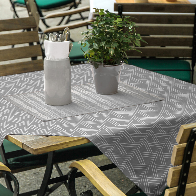 Classic Zig Zag Tablecloth, Gray/White