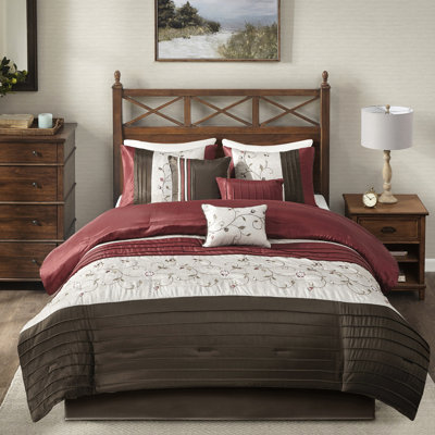 Édredon pour grand lit rouge 7 pièces - Aspect transitionnel et rembourrage en tissu de broderie comprenant un édredon, des taies décoratives, des oreillers et des jupes de lit Élégant lavable à la machine