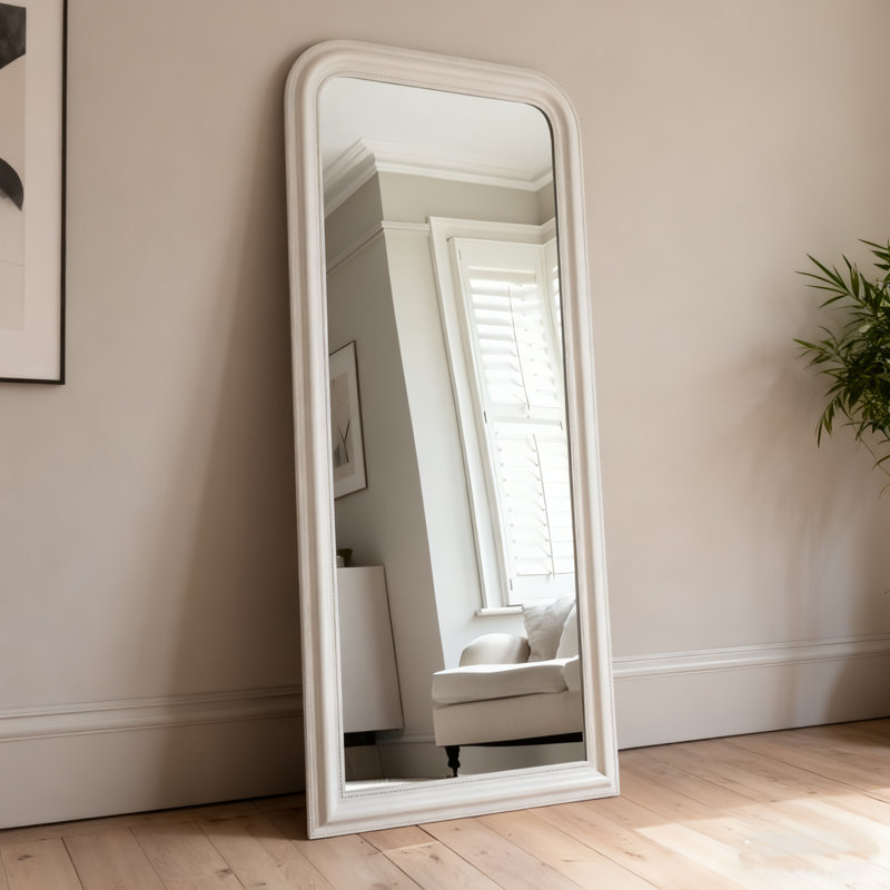 U-Shaped Mirror