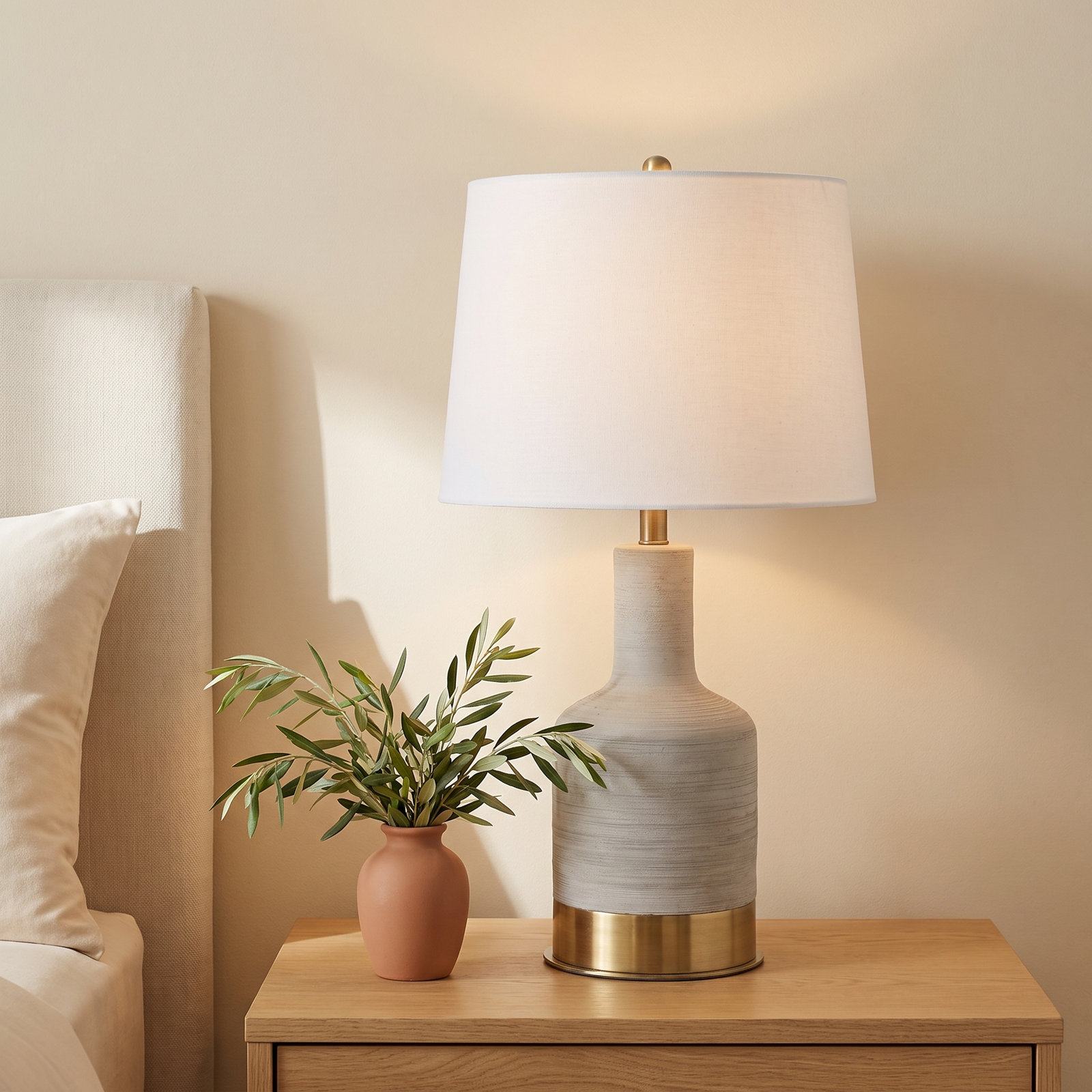 Lilou Table Lamp, Light Gray/Gold