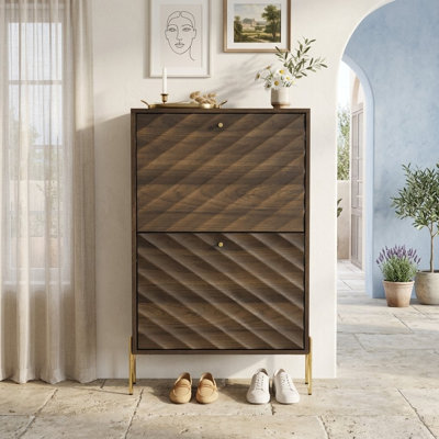 Armoire à chaussures en noyer de 23,6 pouces, armoire à chaussures autoportante moderne de style Mid-Century, organisateur autoportant avec pieds en métal, convient pour l'entrée, le couloir et le vestibule