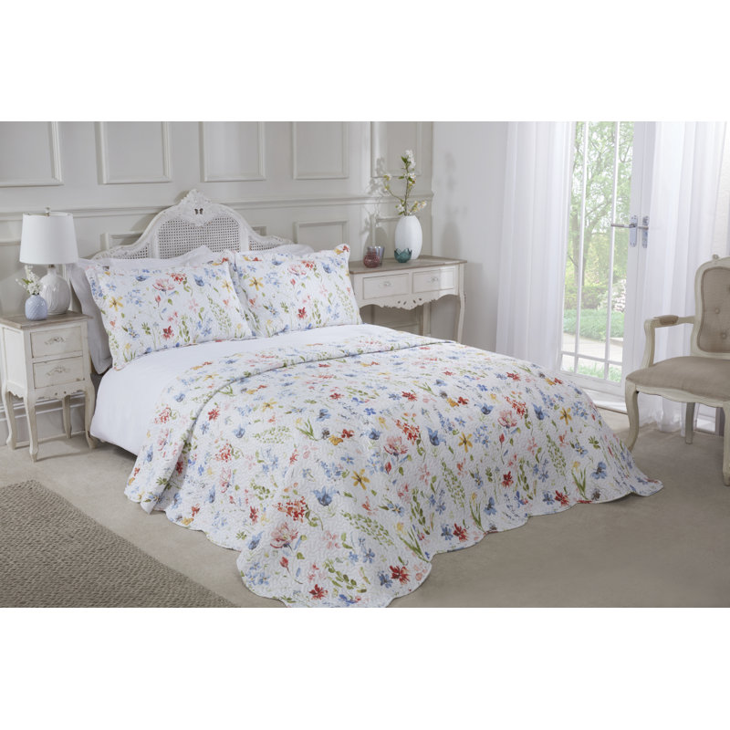 Warnant Polyester Floral Bedspread with Pillow Shams, 250 x 250 cm