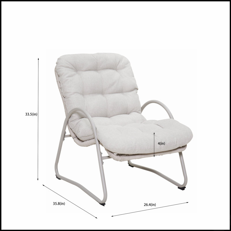 Ensemble de patio extérieur 3 pièces en résine tressée et structure en fer, comprenant un fauteuil de lecture et une chaise longue confortables, ainsi qu'une petite table. Parfait pour la terrasse, la piscine et la plage.
