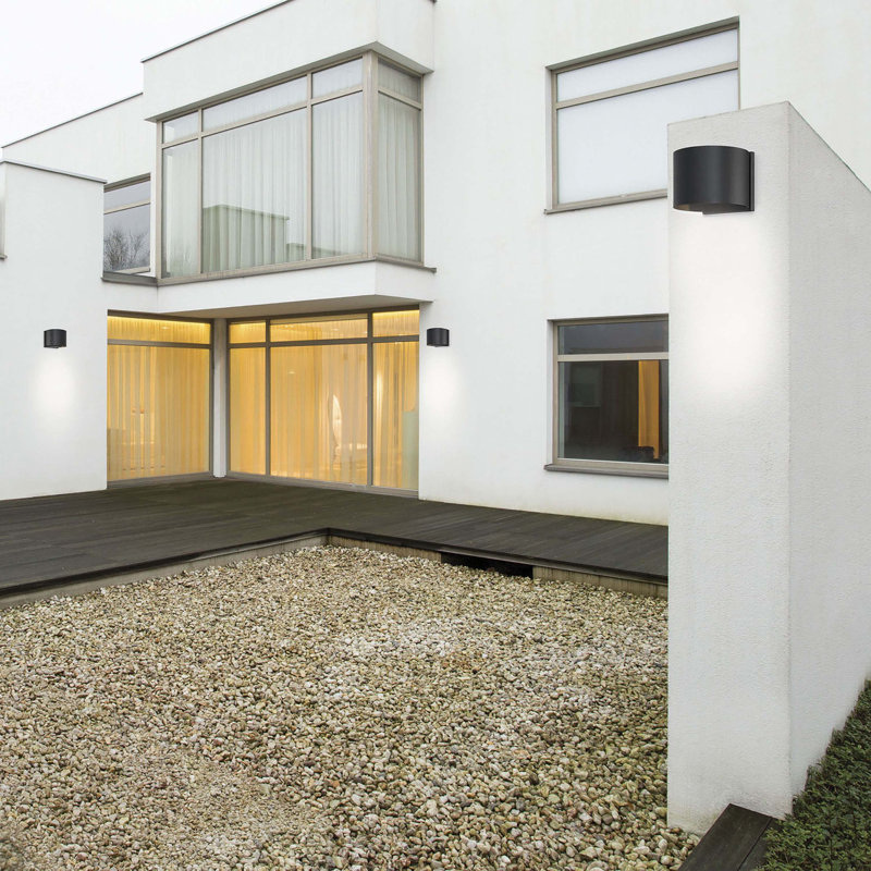 Cawanda Aluminum LED Wall Light, Black