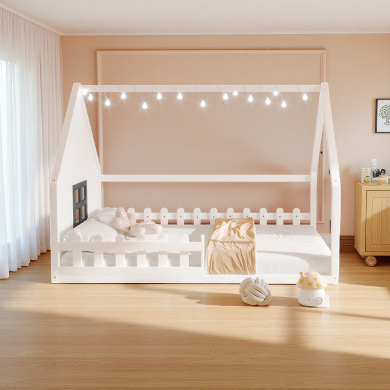 Lit double en bois avec fenêtre et clôture, Blanc