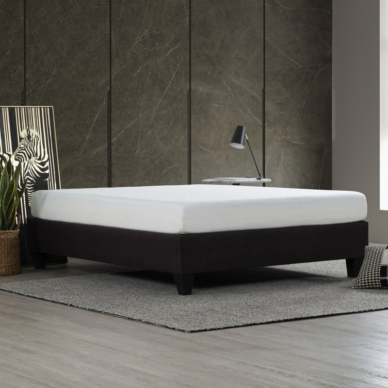Très grand lit tapissier gris foncé, structure de lit moderne en bois massif et en contreplaqué, design contemporain avec