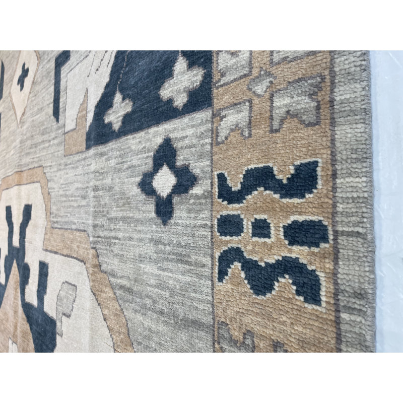 Oriental Area Rug in Ivory/Navy/Orange