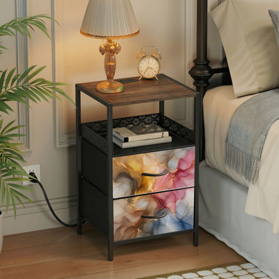 Table de chevet avec station de recharge intégrée, table de chevet à 2 tiroirs avec ports USB et prises électriques, tablette ouverte, table de chevet noire pour chambre ou salon, motif marbre abstrait fluide.