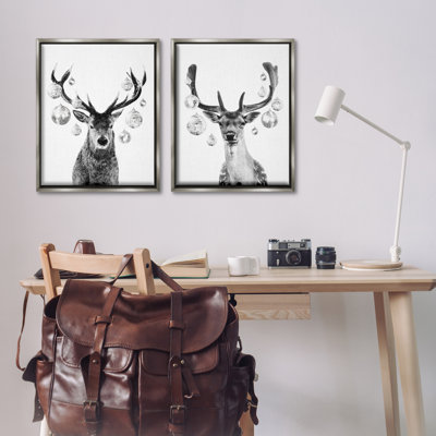 «Black and White Disco Deer», ensemble de 2 toiles flottantes encadrées par Victoria Barnes