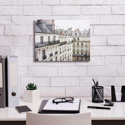 «Mithat Montmartre» par Lupen Grainne