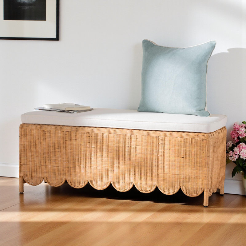 Banc de repose-pieds Constance en rotin festonné miel de Bohème, H 16,70 po x l 44,19 po x P 16,97 po