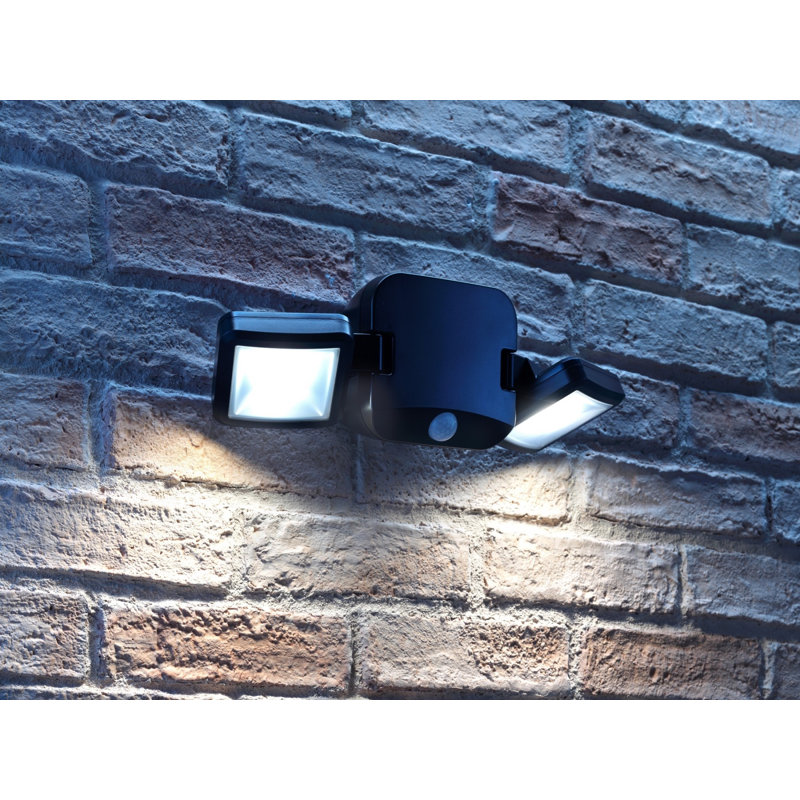 Sabillasville Pir Dual Head Flood Light
