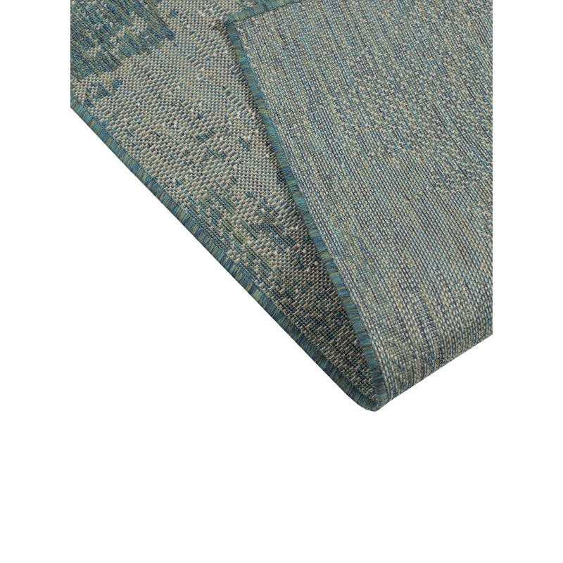 Indoor / Outdoor Rug, Rectangle 7'10" x 10'