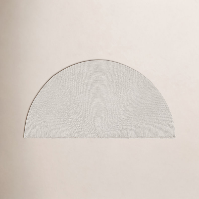 Tapis d'intérieur tissé à la main Amaya, Demi-cercle 2 pi 0 po x 4 pi 0 po