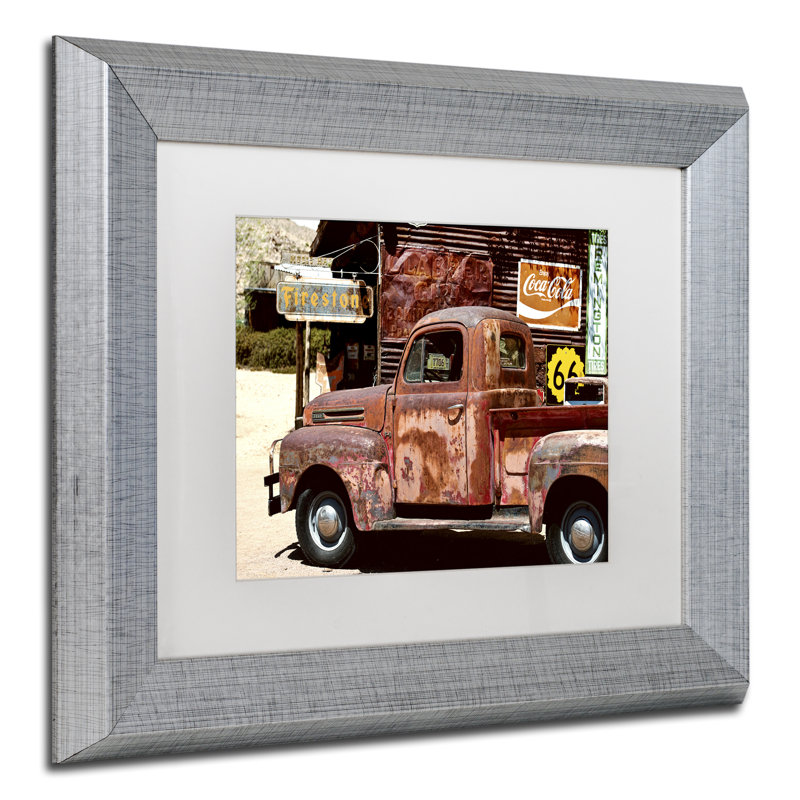 « us truck » par philippe hugonnard,, photographie encadrée sur toile, H 11 po x l 14 po x P 0,5 po, Noir mat