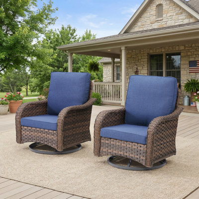 Ensemble de 2 chaises pivotantes d'extérieur en osier avec coussins Arley