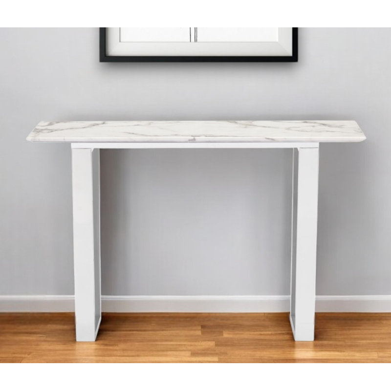 Console 47 po en faux marbre blanc et argent