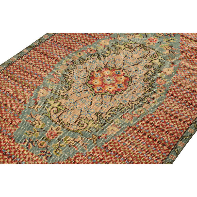 Wool Floral Area Rug in Pink/Green
